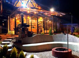 Glamping Lago Habitación Domo, kemp v destinaci Eugenio Espejo