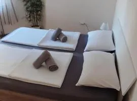 Paris 2 Night Private Parking