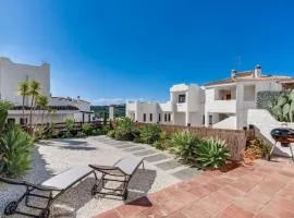 Ultimate Rentals - Casa Casares Costa, Spacious Private Garden - 2 Communal Pools