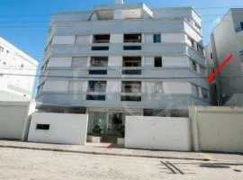 Quarto em Apto - PARA MULHERES