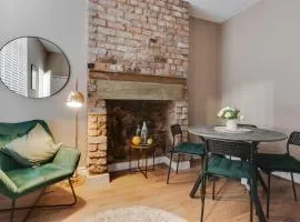 Family Home Sefton Park Desks Parking