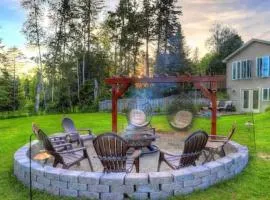 Beautiful Spacious & Well-Stocked Downtown Home