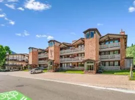 Perfect Location Between Vail, Loinshead