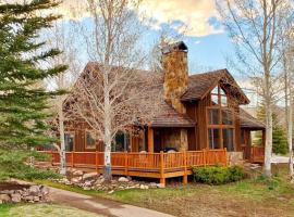 Luxurious Cordillera Estate 5 BR, Private Hot Tub, Hotel in Edwards