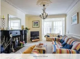 Westhaven 5 Beachfront Luxury-free Parking Permit