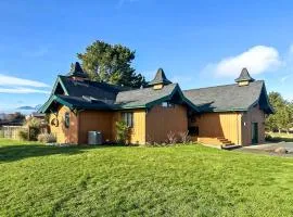 Olympic Oasis Tranquil Retreat Near Dungeness Wildlife Refuge Hot Tub