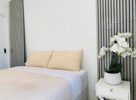 Room in brand new house, hotell sihtkohas Taupo