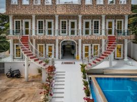 Siquijor Island Castle Resort, hotel in Lazi
