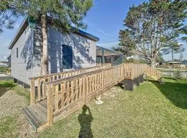 Chalet de standing à Jullouville - 6 couchages, piscine chauffée, proche plage et commerces, Wi-Fi gratuit - FR-1-361-449