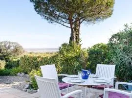 Villa 3 pièces avec grand jardin, piscine collective, vue mer - FR-1-409-277