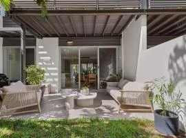 1405 Tranquil Beachside Villa