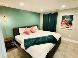 3 bed home with huge yard near Hidden Lake