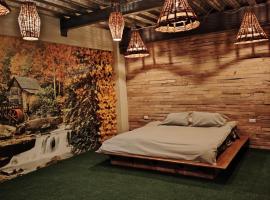 Camping con jacuzzi en la ciudad, hotel en San Baltasar