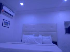 D3 Lodge & club, hotel v destinaci Festac Town
