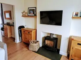 Brynmyrddin family studio