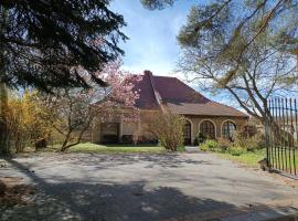 Chata Opata, hotel in Lubiąż