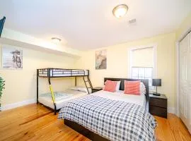 Stunning 3BR Quincy Home w Laundry, Bathtub, near Red Line & Adams NHP 39