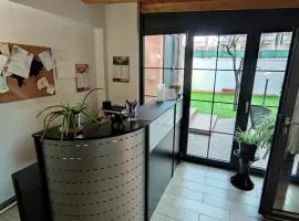 HOSTAL D'ANNUNZIO HOUSe