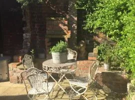 Charming Victorian terrace, near Lincoln Castle