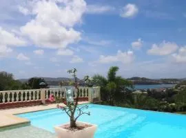 Maison accueillante à La Trinité avec piscine partagée 55 m²