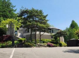 Yang Pyeong HOUSE OF MIND pension, hotel v destinaci Jangpyeong