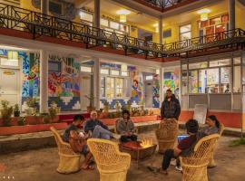 Zostel Old Manali, hotel v destinaci Manāli