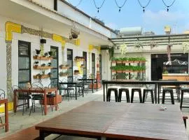 Yakety Yak Hostel