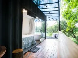 Pousada Sunrise Container、アラソイアバ・ダ・セーハのグランピング施設