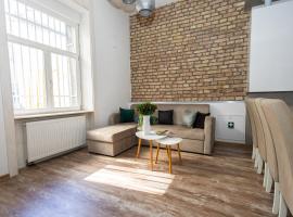 Spacious & Minimalistic Apartment in Downtown, hotel v Sarajevu