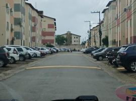 Lindo apto! Localizado a apenas 7 min de carro da praia, Hotel in São Luís