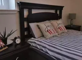 Cozy Suite #4 in the Heart of DT Quebec with QB