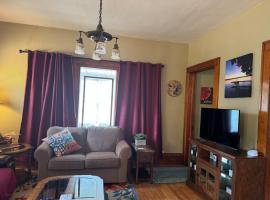 Getaway with a small town feel, caba&ntilde;a o casa de campo en Currie