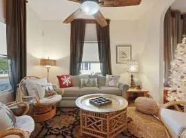 Charming Three bedroom Luxury Oasis