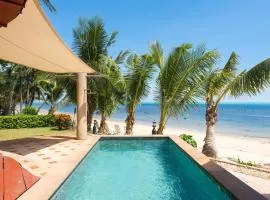 Beachfront Villa, Private Pool, Stunning Bang Por Beach