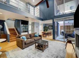 Spacious and stylish home in the heart of Houston, hotell sihtkohas Houston