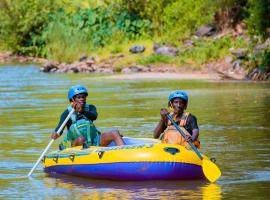 Endalo hotel and campsite, hotel v destinaci Sagana