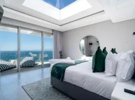 Contemporary 2 Bedroom apt with Indian Ocean Views