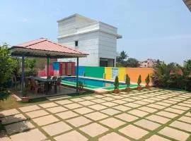 Palm Villa and Cottage