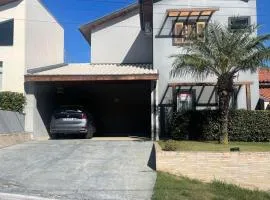 Casa em condomínio em Taubaté