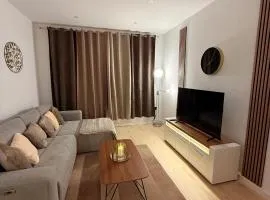 LUXURY 3 Room Apartment in Hanover- Dawin Group UG