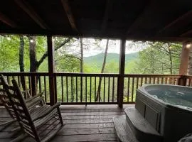 Great Cabin with a View close to Dollywood!