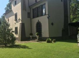 Villa Giglio prestigiosa dimora - Parco e piscina - Latera - Lago di Bolsena, hotel di Latera