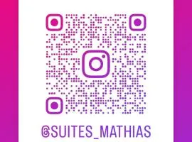 Suíte privativa com ar condicionado localizada apenas 8 minutos de carro do centro de conservatória