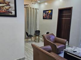 Hen Cap Apartment Services, hotel v destinaci Agege