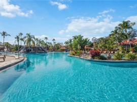 Beautiful Condo at Falling Waters in Naples, hotel v destinaci Naples