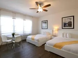 South of Fifth Studio Steps to Beach on Ocean Drive