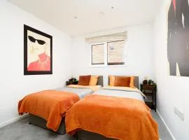 Modern & Cozy 1-Bed Flat in Hemel City Centre - Free open air Parking, Fast WiFi & Self Check-in