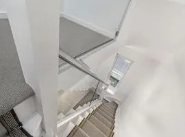 Great spacious house with parking and garden