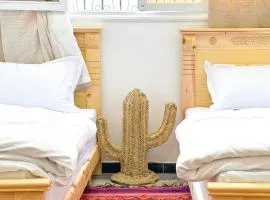 Single bed - Cozy dormitory - Surf territory