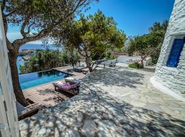 Zen Blue Mills - Luxury Villa in Kea Island, Hotel in Koundouros